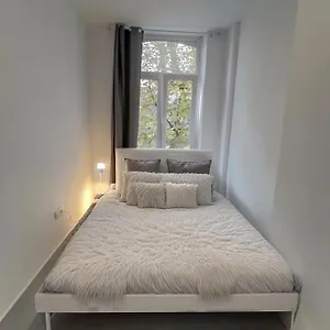 Rive Gauche F Centre - Gare - Aeroport Appartement Charleroi